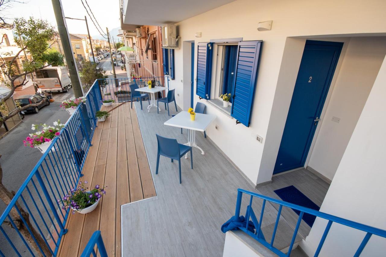 Bed & Blu Guest house *